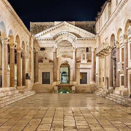 Royal Antique Apartment Σπλιτ Εξωτερικό φωτογραφία