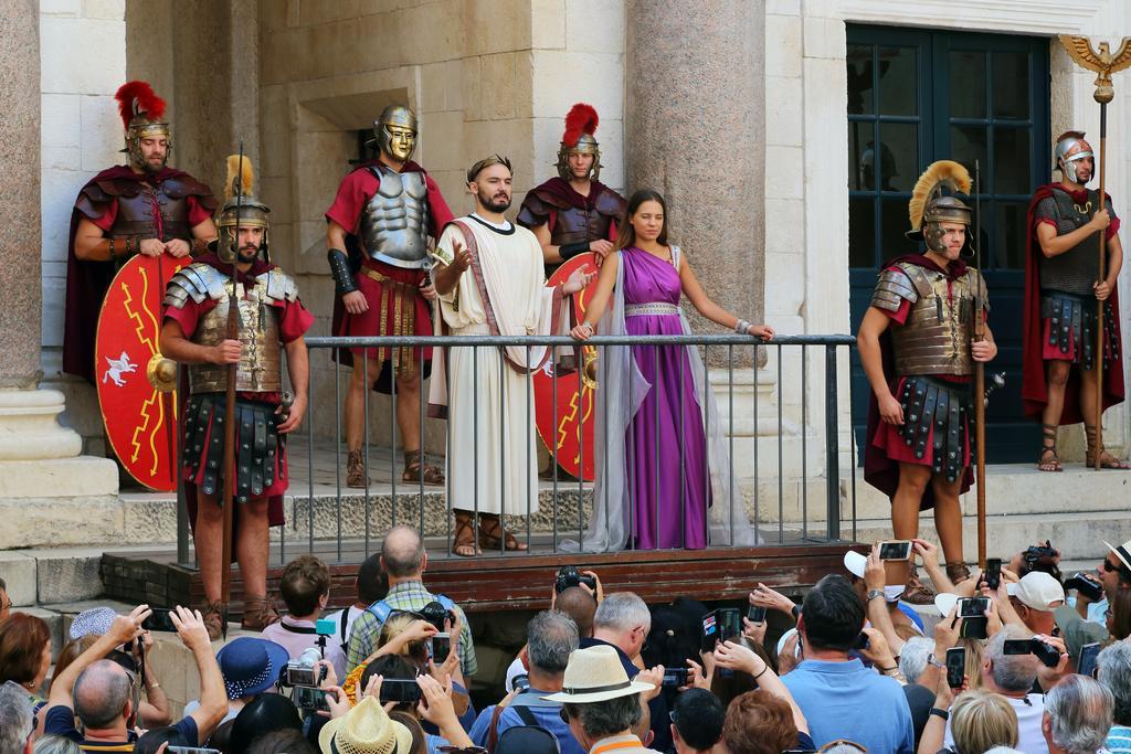 Royal Antique Apartment Σπλιτ Εξωτερικό φωτογραφία