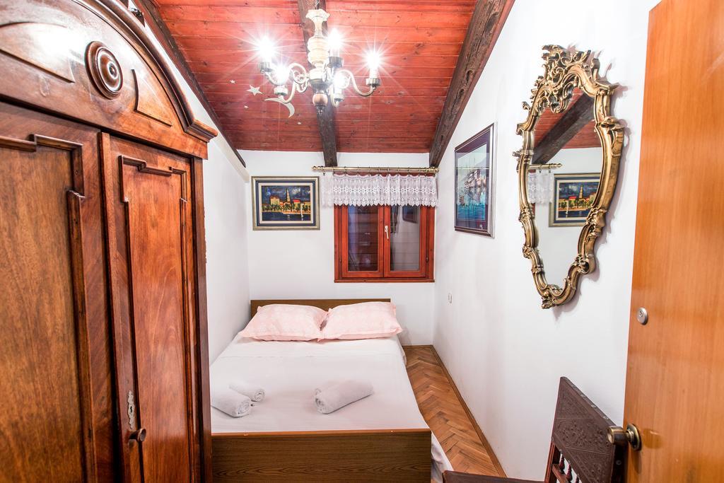 Royal Antique Apartment Σπλιτ Εξωτερικό φωτογραφία